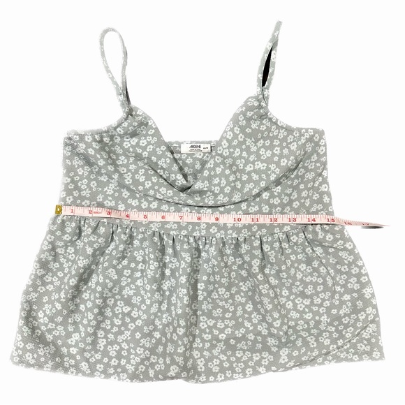 ARDENE Sleeveless floral peplum top | XS - Picture 2 of 3